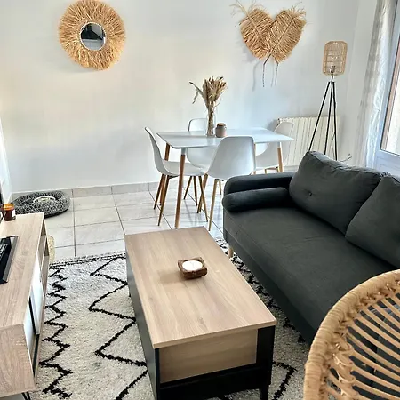 Amazon- Parking & Balcon Apartmán Pontault-Combault